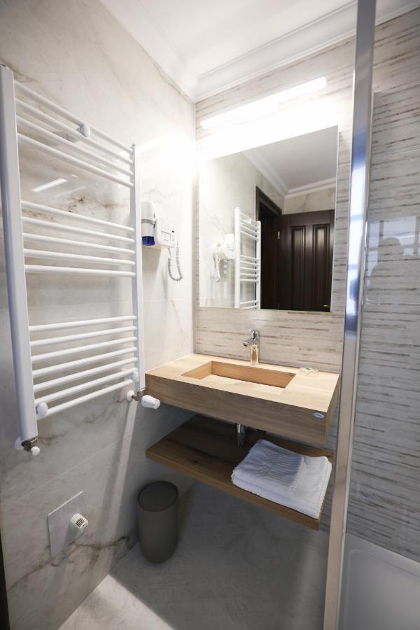 Guest house Pensiunea Nora 3*